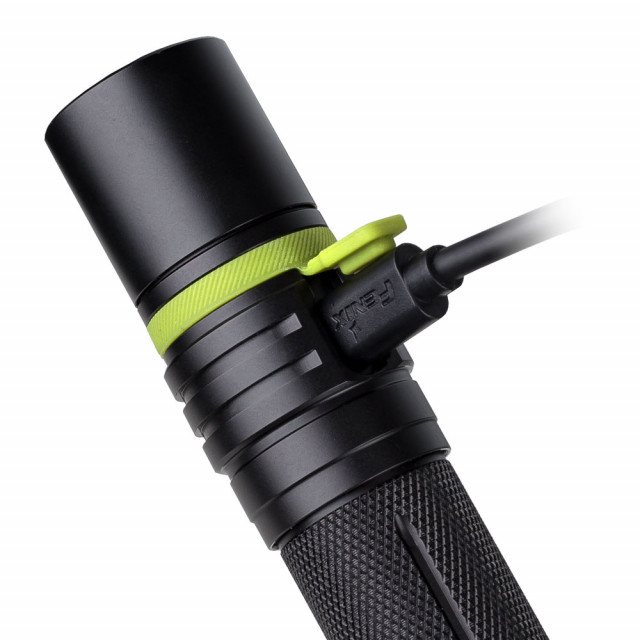 Fenix UC30 Rechargeable Flashlight Fenix UC30 Rechargeable Flashlight