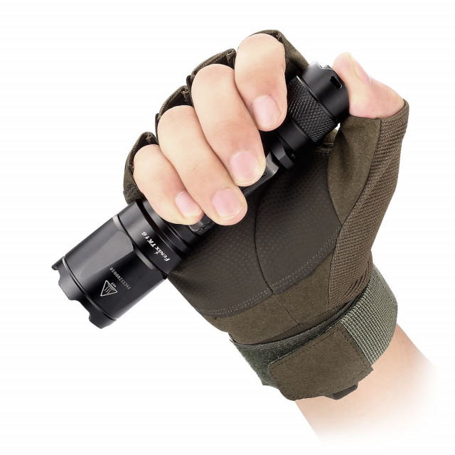 Fenix TK16 taktinen taskulamppu Fenix TK16 taktinen taskulamppu