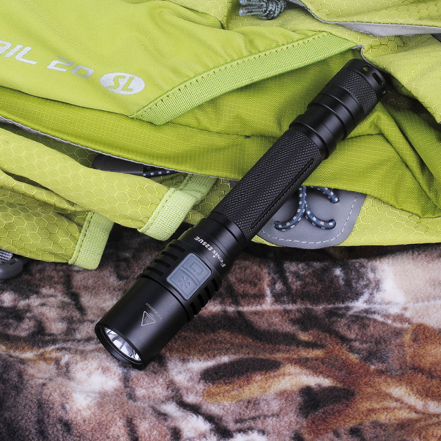 Taskulamppu Fenix E25UE, 1000 lm - POISTUNUT Taskulamppu Fenix E25UE, 1000 lm - POISTUNUT