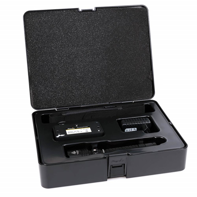 Fenix RC20 Rechargeable Flashlight Fenix RC20 Rechargeable Flashlight