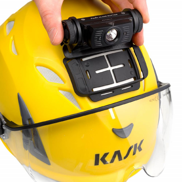Kypäräkiinnike Fenix ALG-03 v2 Kypäräkiinnike Fenix ALG-03 v2