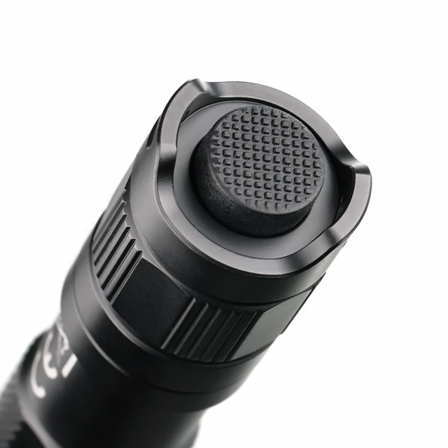 Fenix FD20 Rotary Focusing Flashlight Fenix FD20 Rotary Focusing Flashlight
