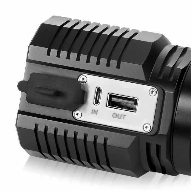 Hakuvalo Fenix TK72R, 9000 lm - POISTUNUT Hakuvalo Fenix TK72R, 9000 lm - POISTUNUT