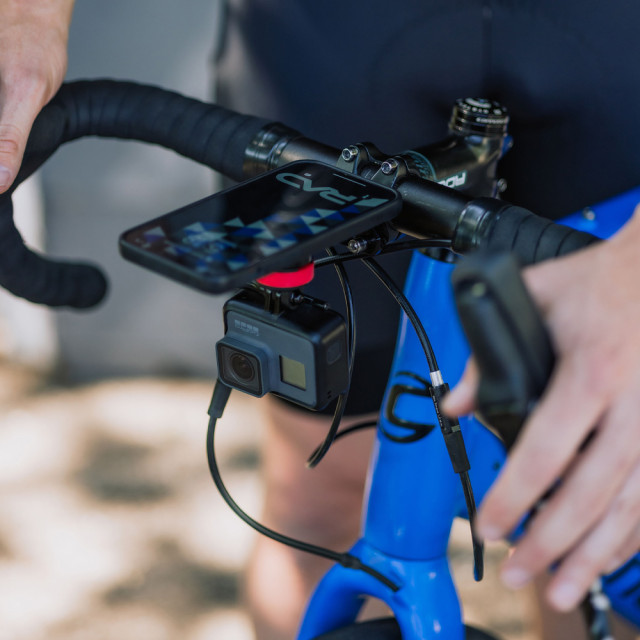 KOM etuteline ohjainkannattimeen GoPro-sovittimella, musta KOM etuteline ohjainkannattimeen GoPro-sovittimella, musta