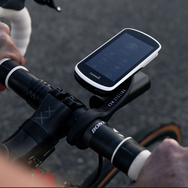 KOM pyöräkiinnike GoPro pikalukitussovittimella, hiilikuitu