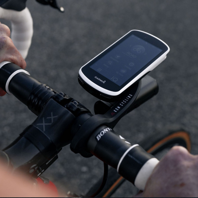 KOM etuteline GoPro pikalukitussovittimella, hiilikuitu KOM etuteline GoPro pikalukitussovittimella, hiilikuitu